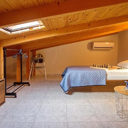 Holiday House Ioanna 2 - Loft Néa Péramos Екстериор снимка