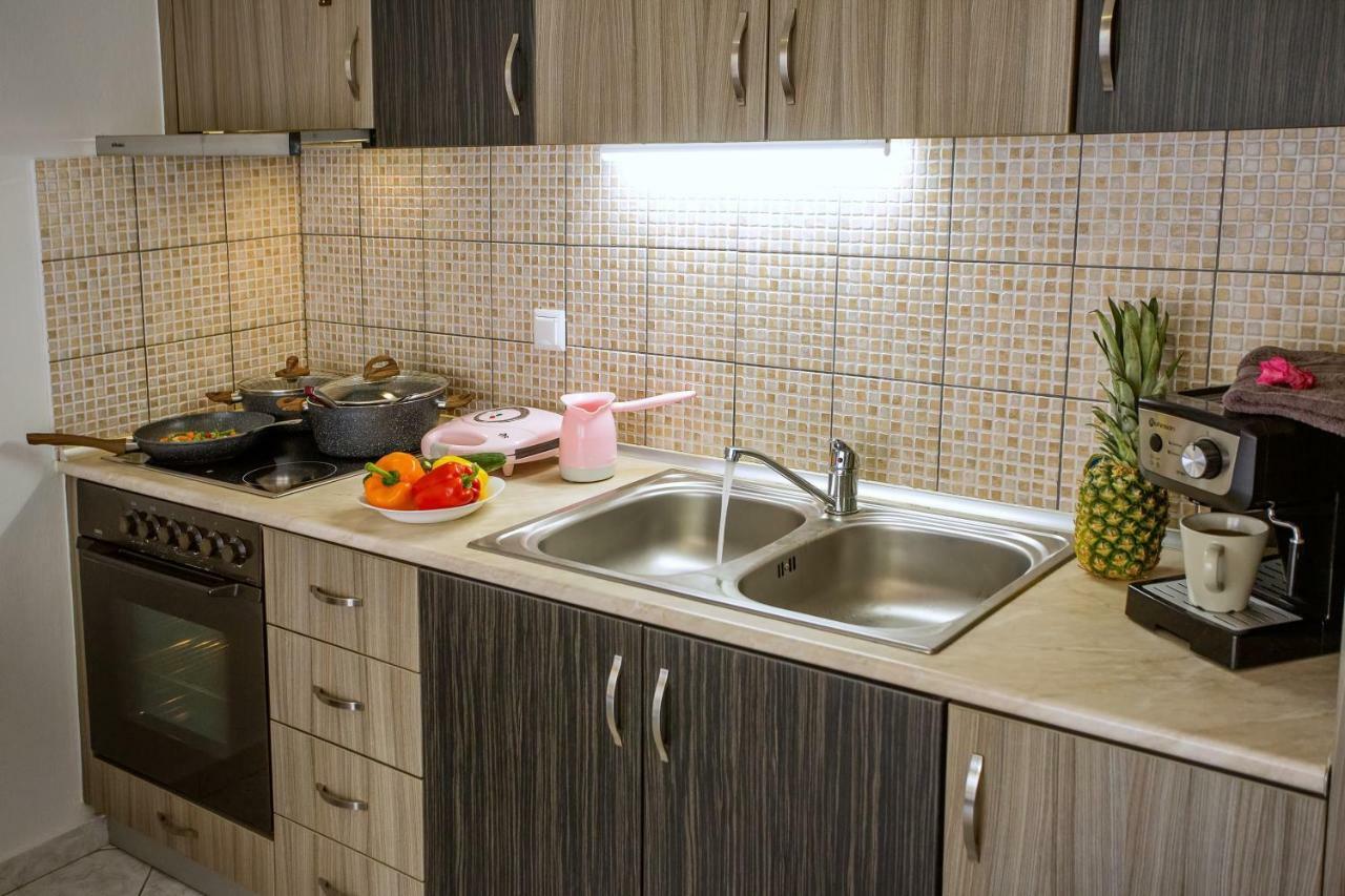 Holiday House Ioanna 2 - Loft Néa Péramos Екстериор снимка