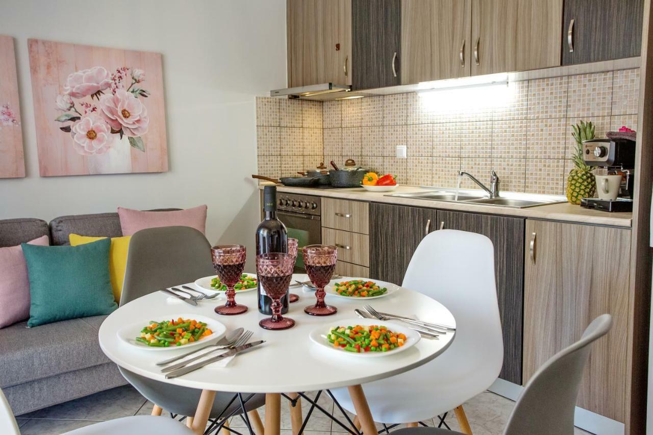 Holiday House Ioanna 2 - Loft Néa Péramos Екстериор снимка