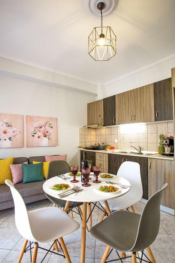Holiday House Ioanna 2 - Loft Néa Péramos Екстериор снимка