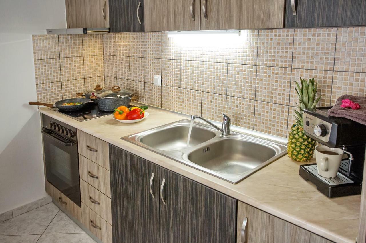 Holiday House Ioanna 2 - Loft Néa Péramos Екстериор снимка