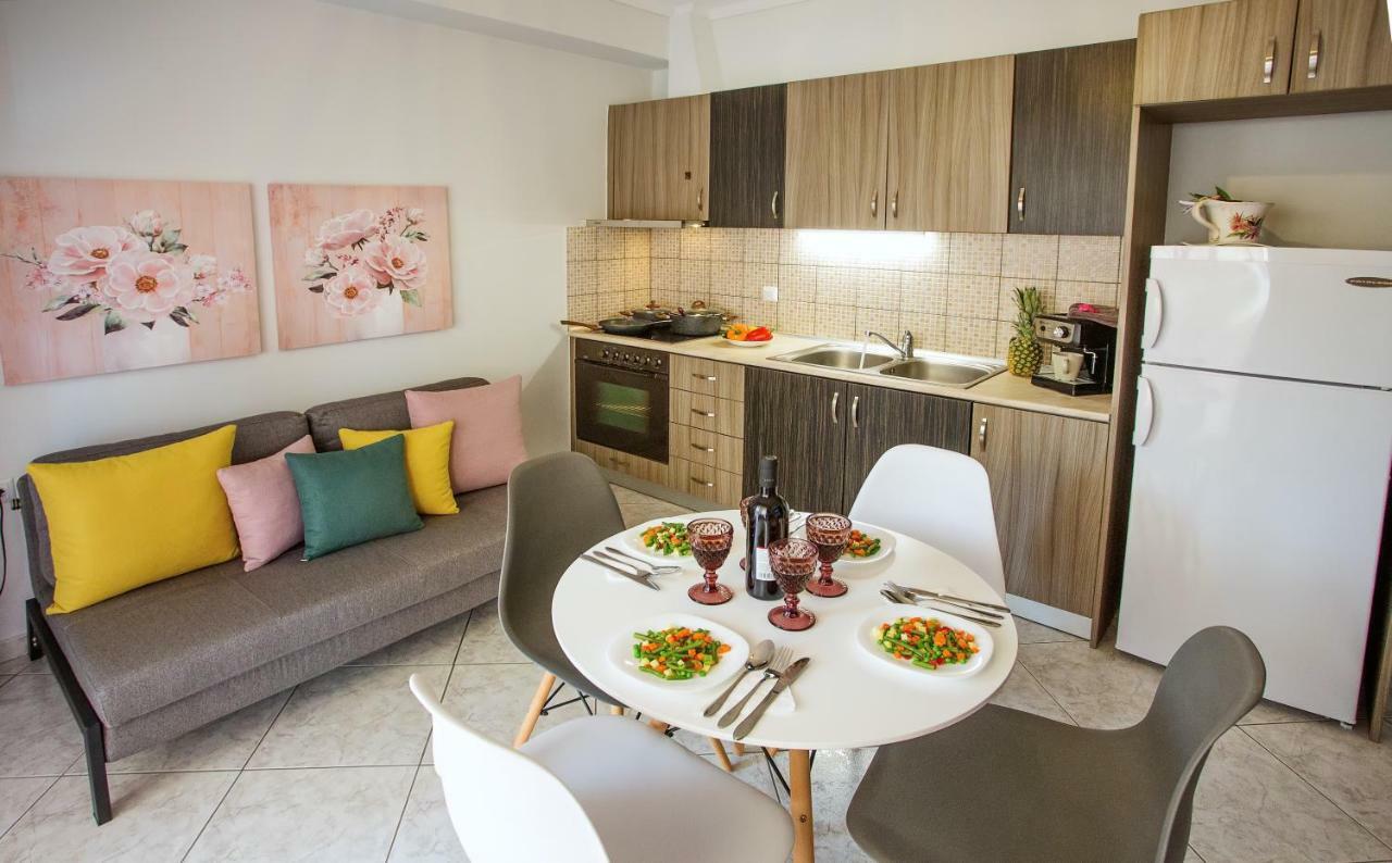 Holiday House Ioanna 2 - Loft Néa Péramos Екстериор снимка
