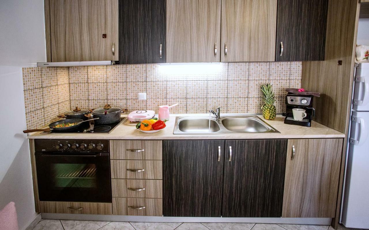 Holiday House Ioanna 2 - Loft Néa Péramos Екстериор снимка